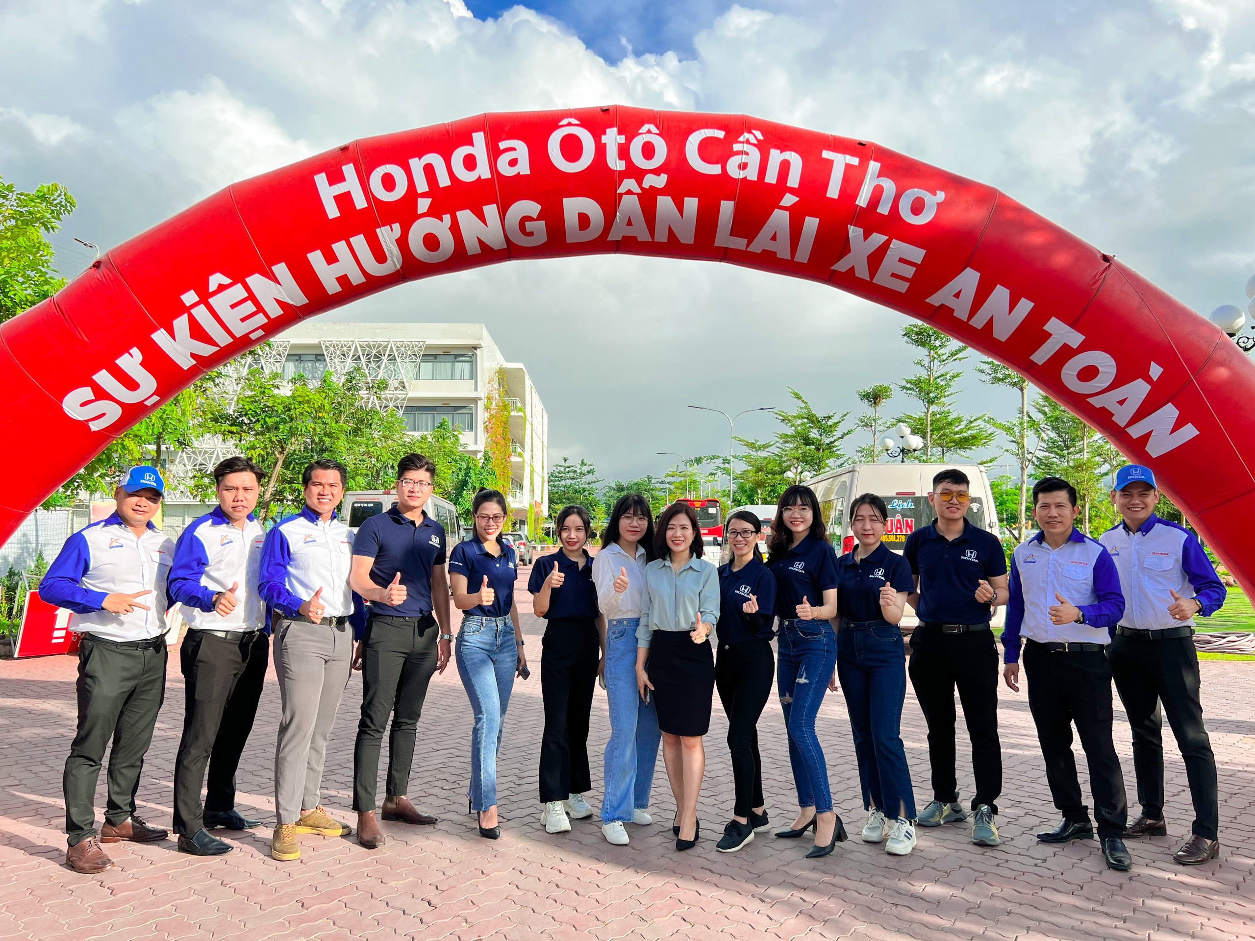 Hơn 50 học viên tham gia chương trình hướng dẫn lái xe an toàn cùng Honda Ôtô Cần Thơ